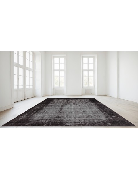 Persian Vintage Carpet  <br/>367 x 294 cm