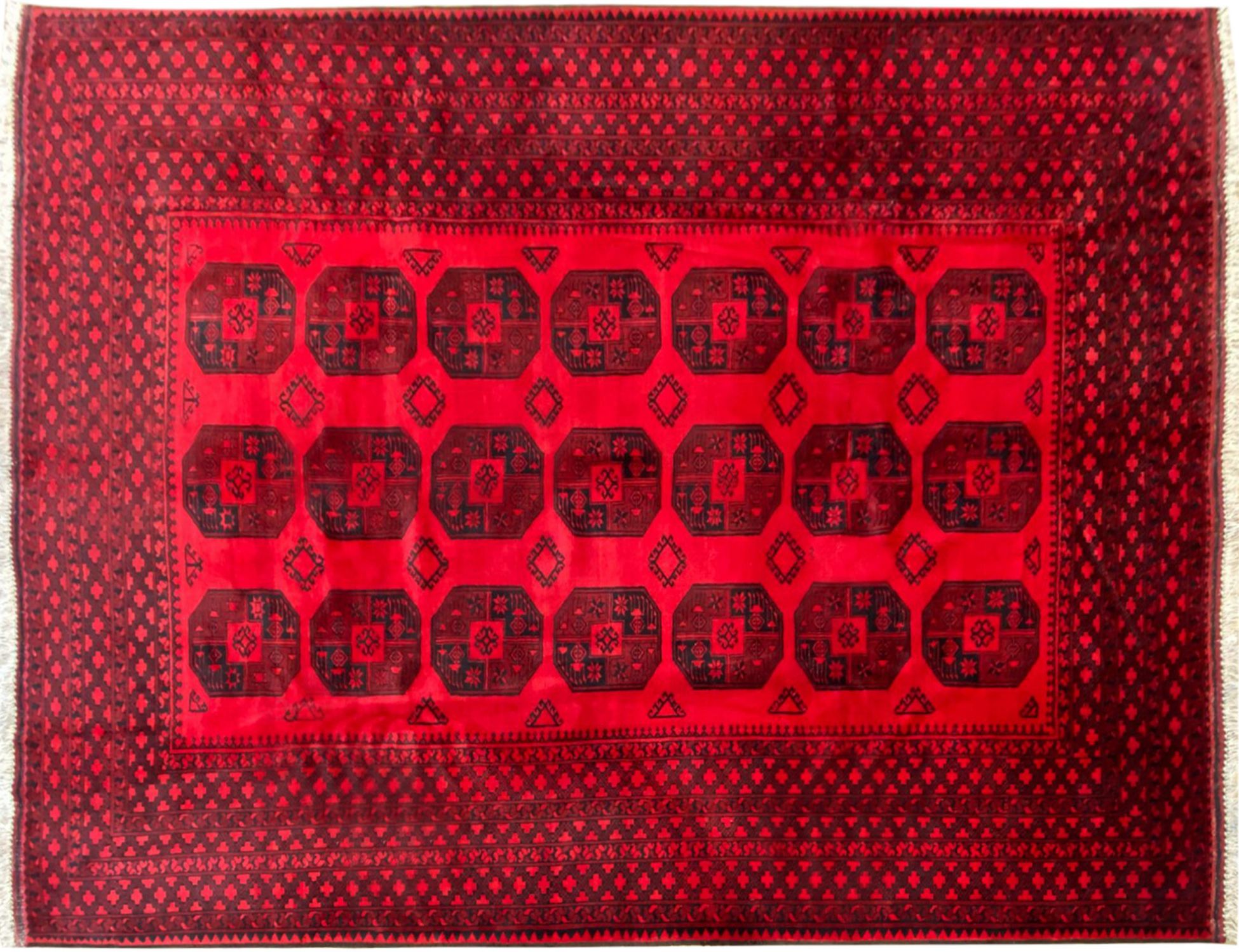 Turkeman matta  röda <br/>357 x 262 cm