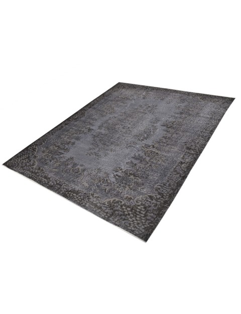 Vintage Carpet  <br/>300 x 166 cm