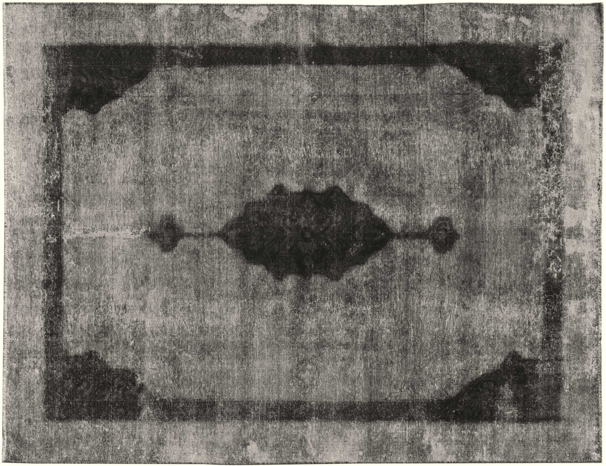 Vintage Carpet  musta <br/>320 x 202 cm