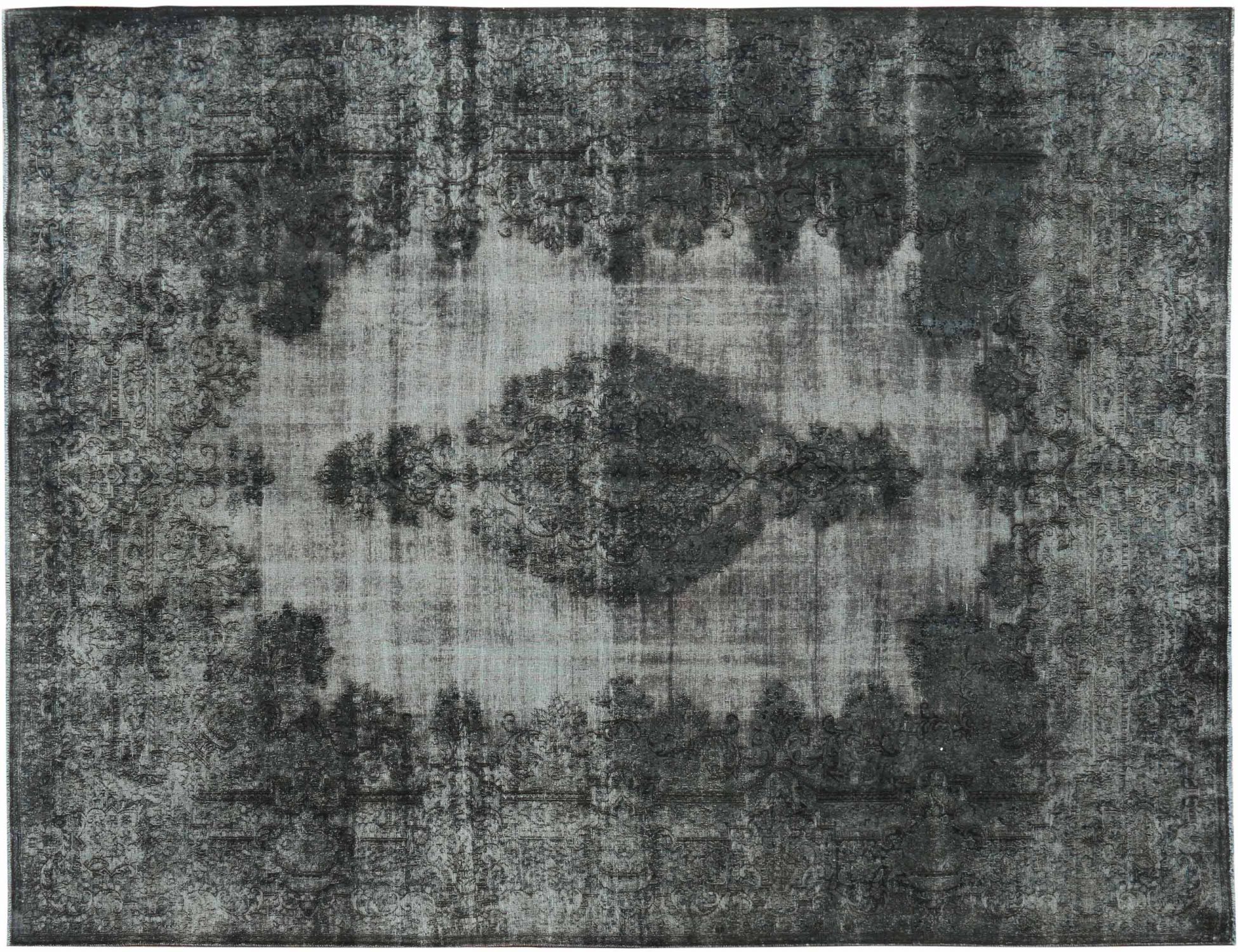Vintage Carpet   369 x 272 cm