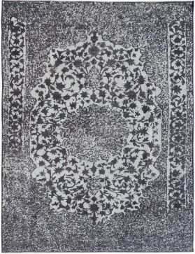 Vintage Carpet 422 x 281 black