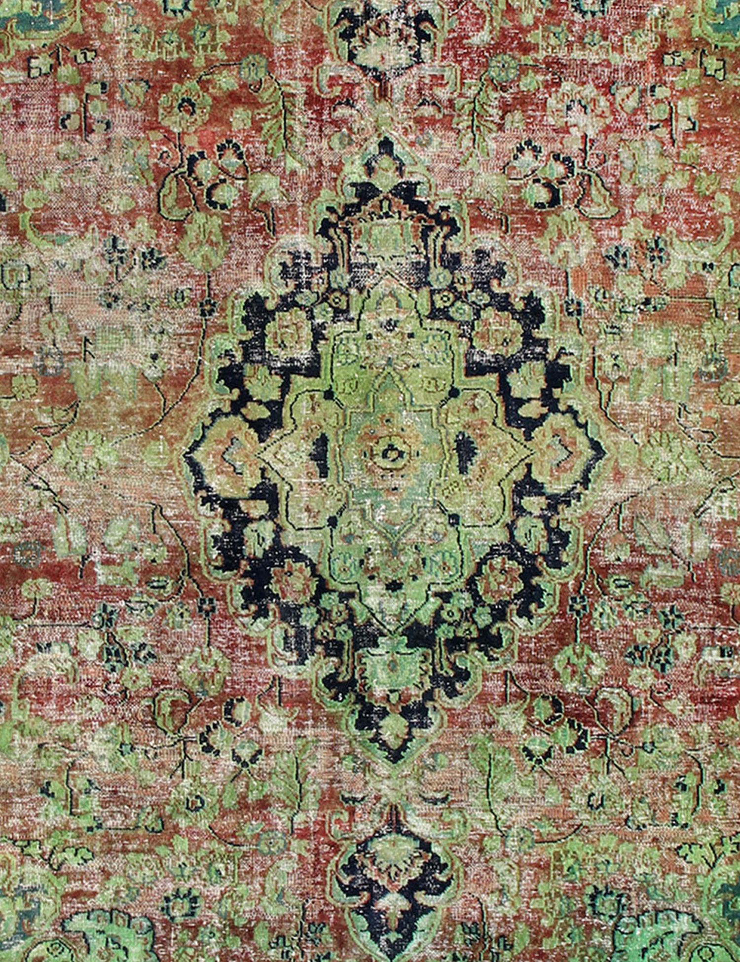 Tapis Persan vintage  vert <br/>331 x 258 cm