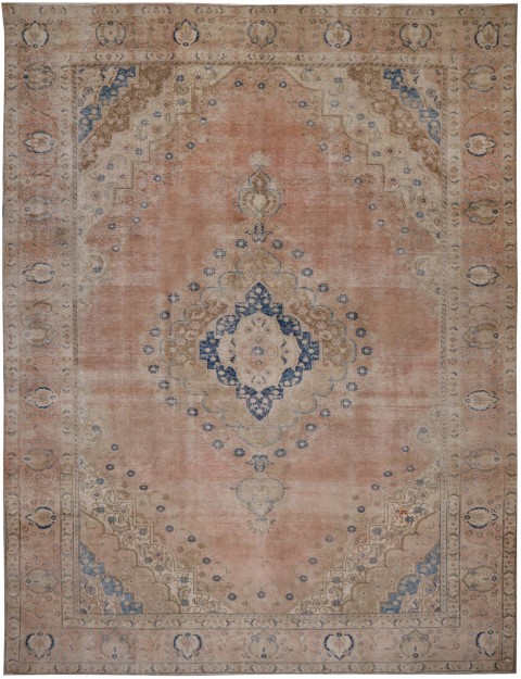 Persian Vintage Carpet  <br/>490 x 295 cm
