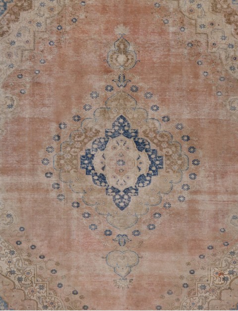 Persian Vintage Carpet  <br/>490 x 295 cm