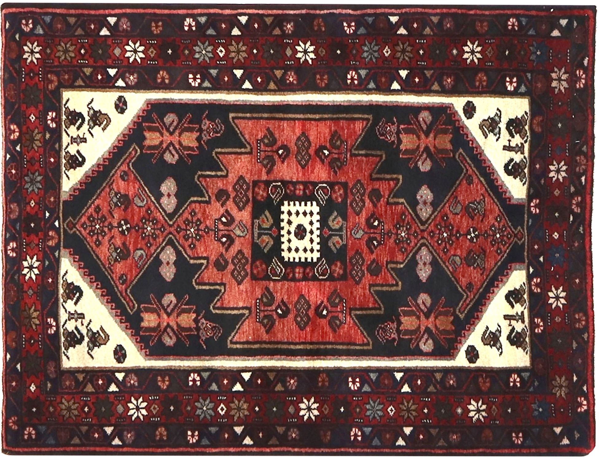 Tapis persan  rouge <br/>140 x 103 cm