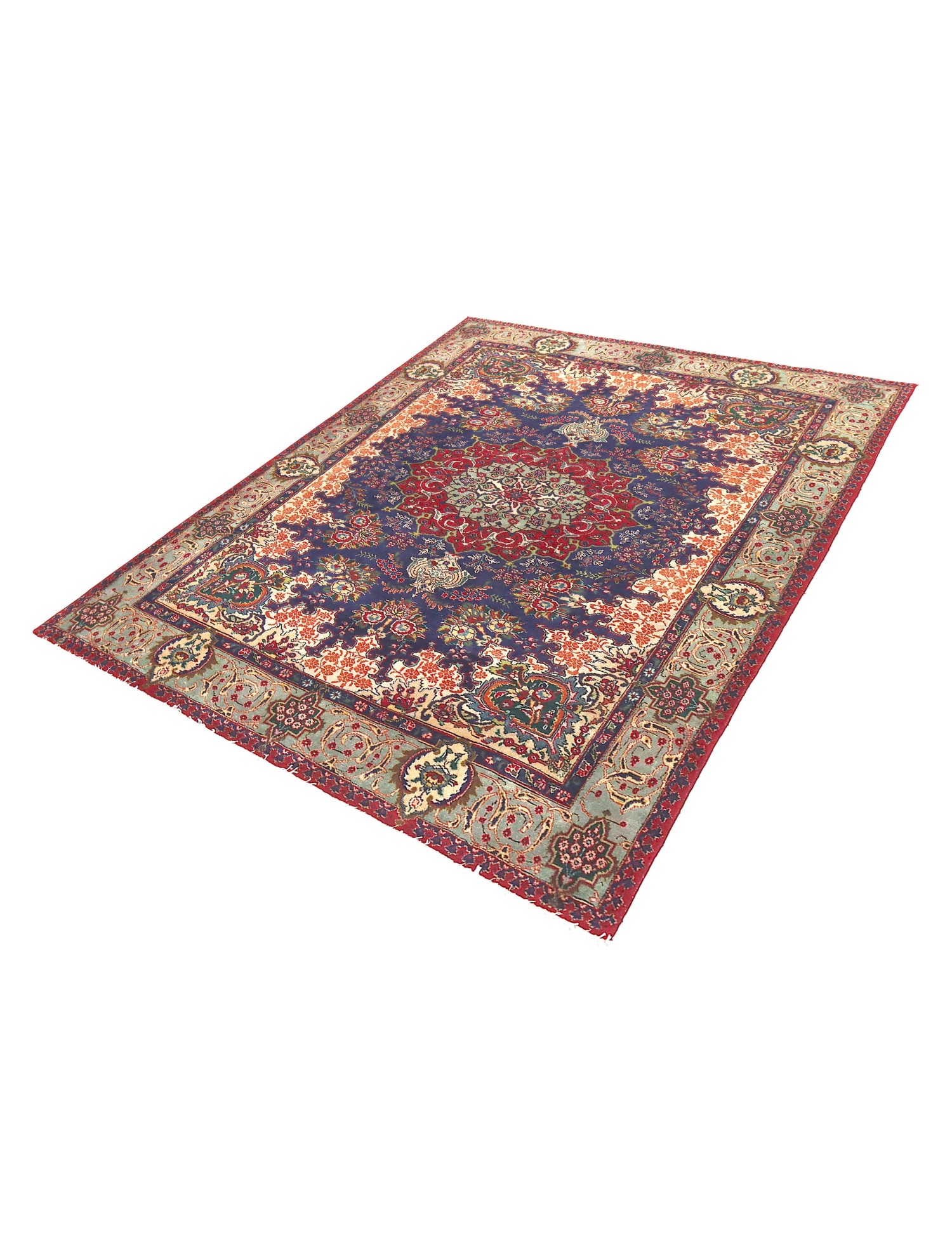 Tabriz   262 x 210 cm