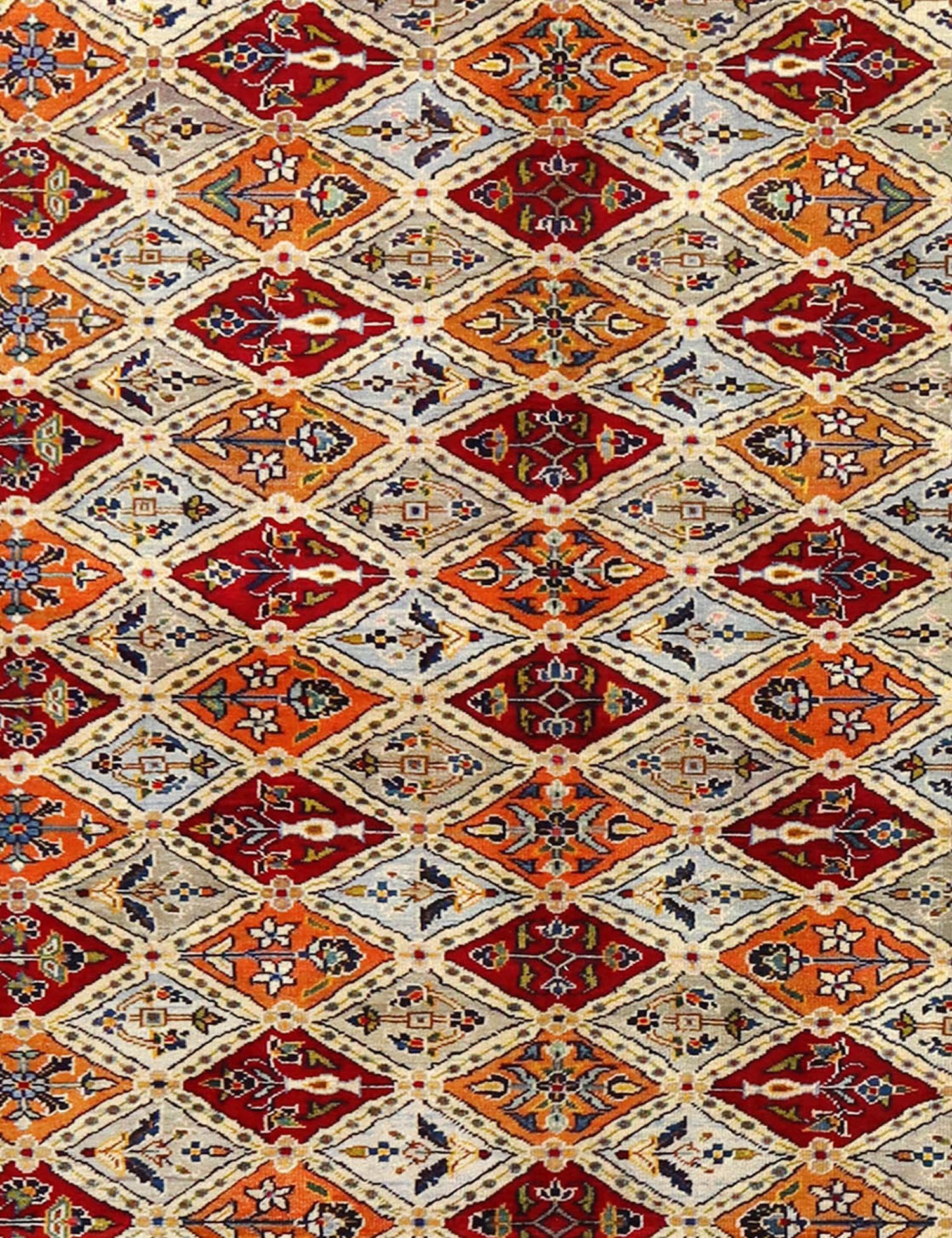 Tabriz Patina   274 x 173 cm