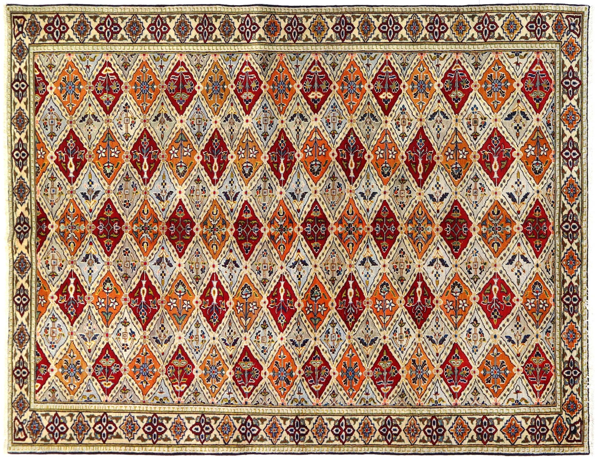 Tabriz Patina   274 x 173 cm