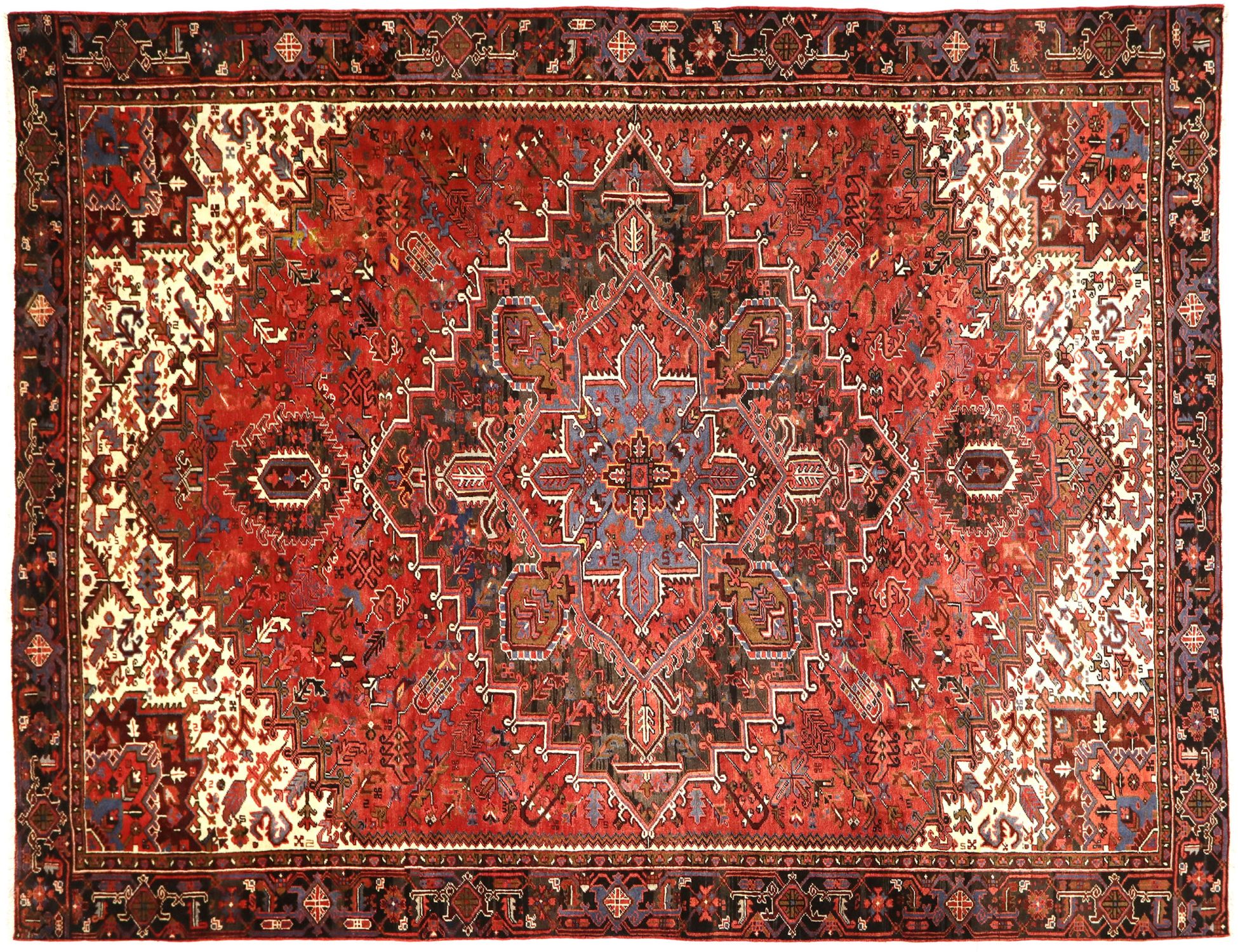 Heriz  red  <br/>388 x 293 cm