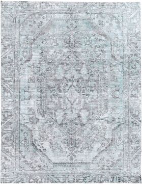 Persian vintage carpet 272 x 173 green 