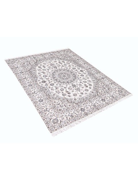 Nain  <br/>258 x 203 cm