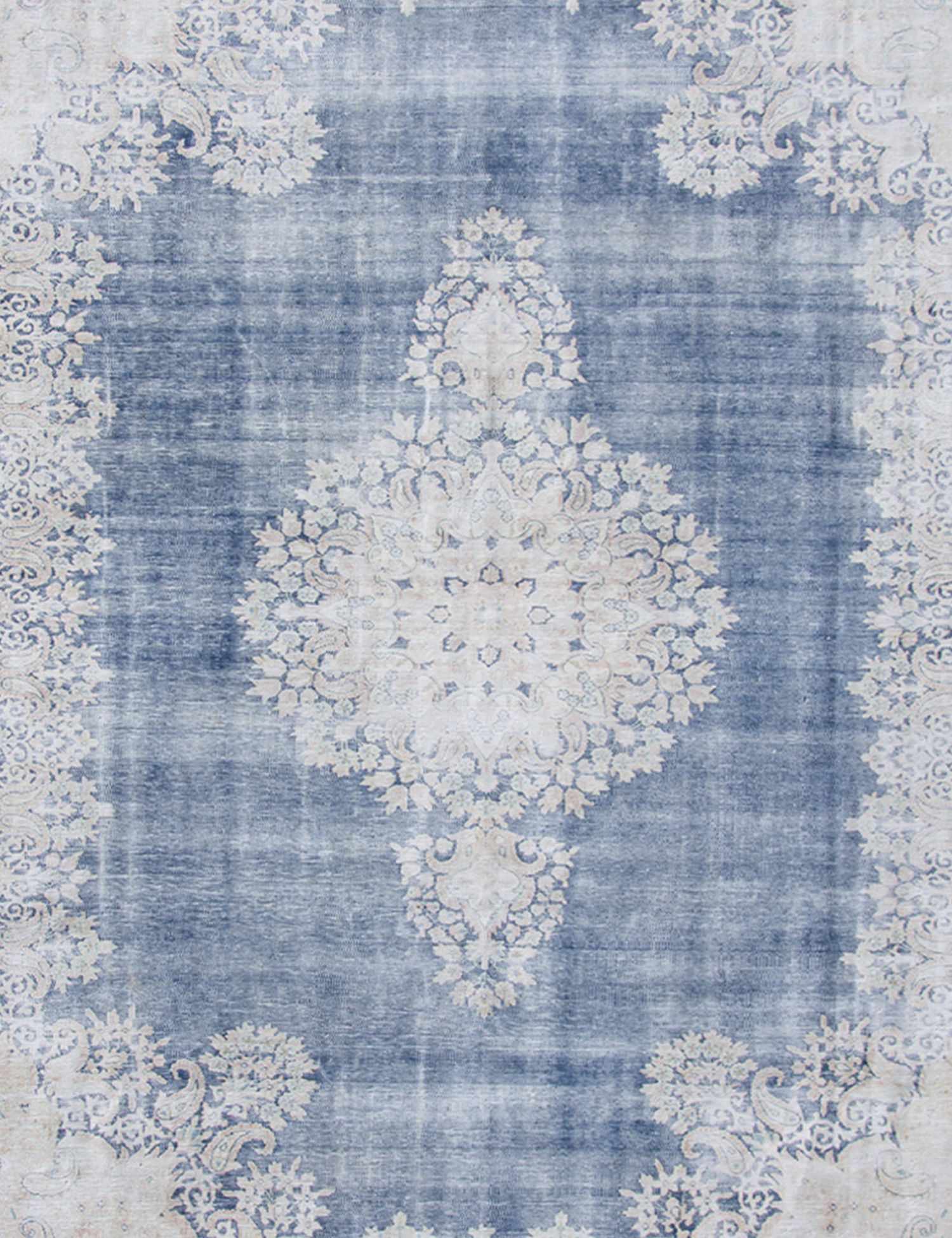 Persian Vintage Carpet   399 x 282 cm