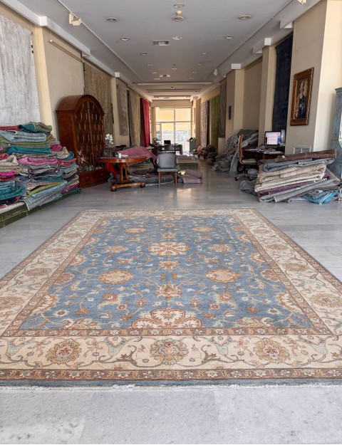 Kazak Carpet  <br/>413 x 305 cm