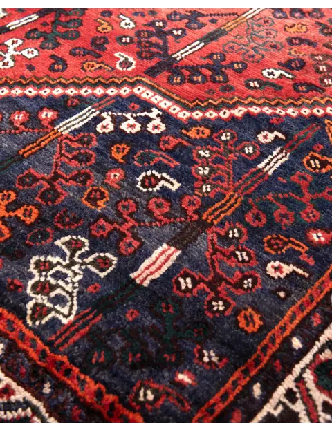 Rosso Persiano Shiraz  190 x 156 cm