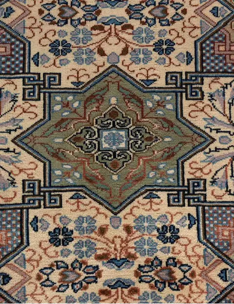 Beige Persien Ardebil Patina  327 x 218 cm
