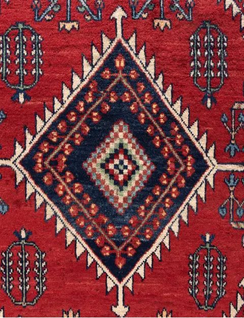 Punainen Persia Hamadan Patina  196 x 130 cm