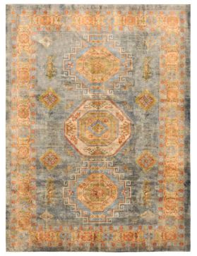 Persian Rug   <br/>340 x 265 cm